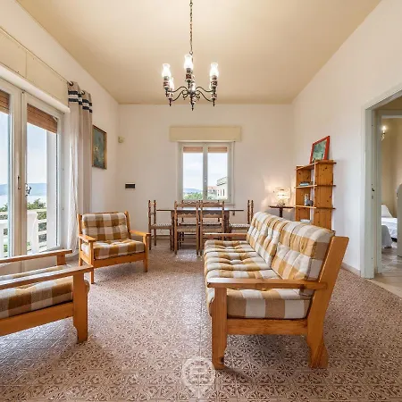بيت للعطل House Minerva